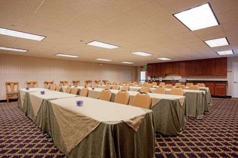 Express & - By Ihg Hotel 3*