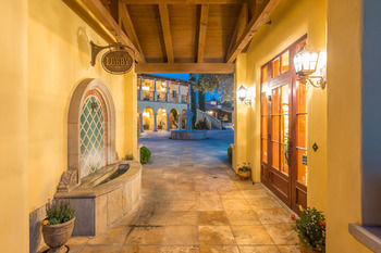 Calipaso Winery & Bed & Breakfast Paso Robles