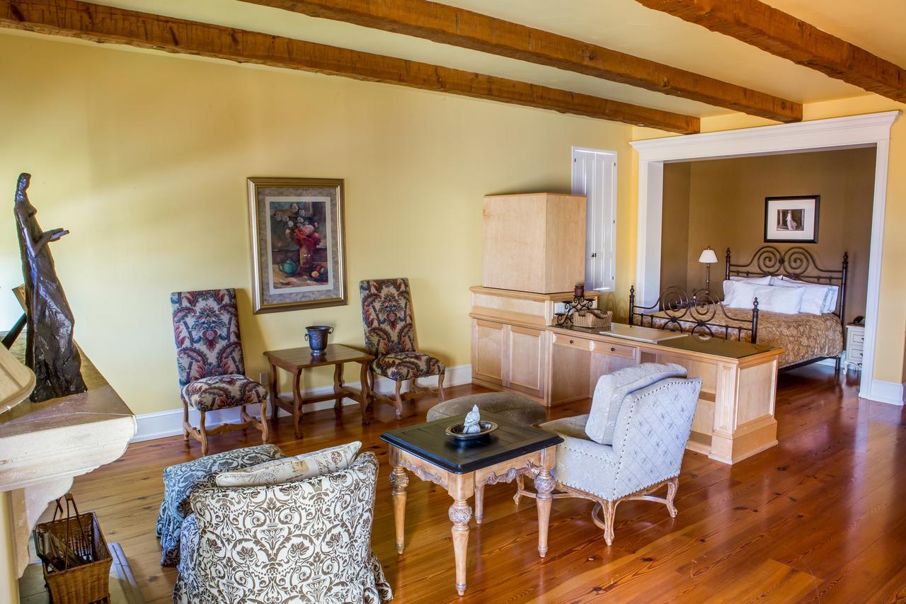 Calipaso Winery & Bed & Breakfast 4*