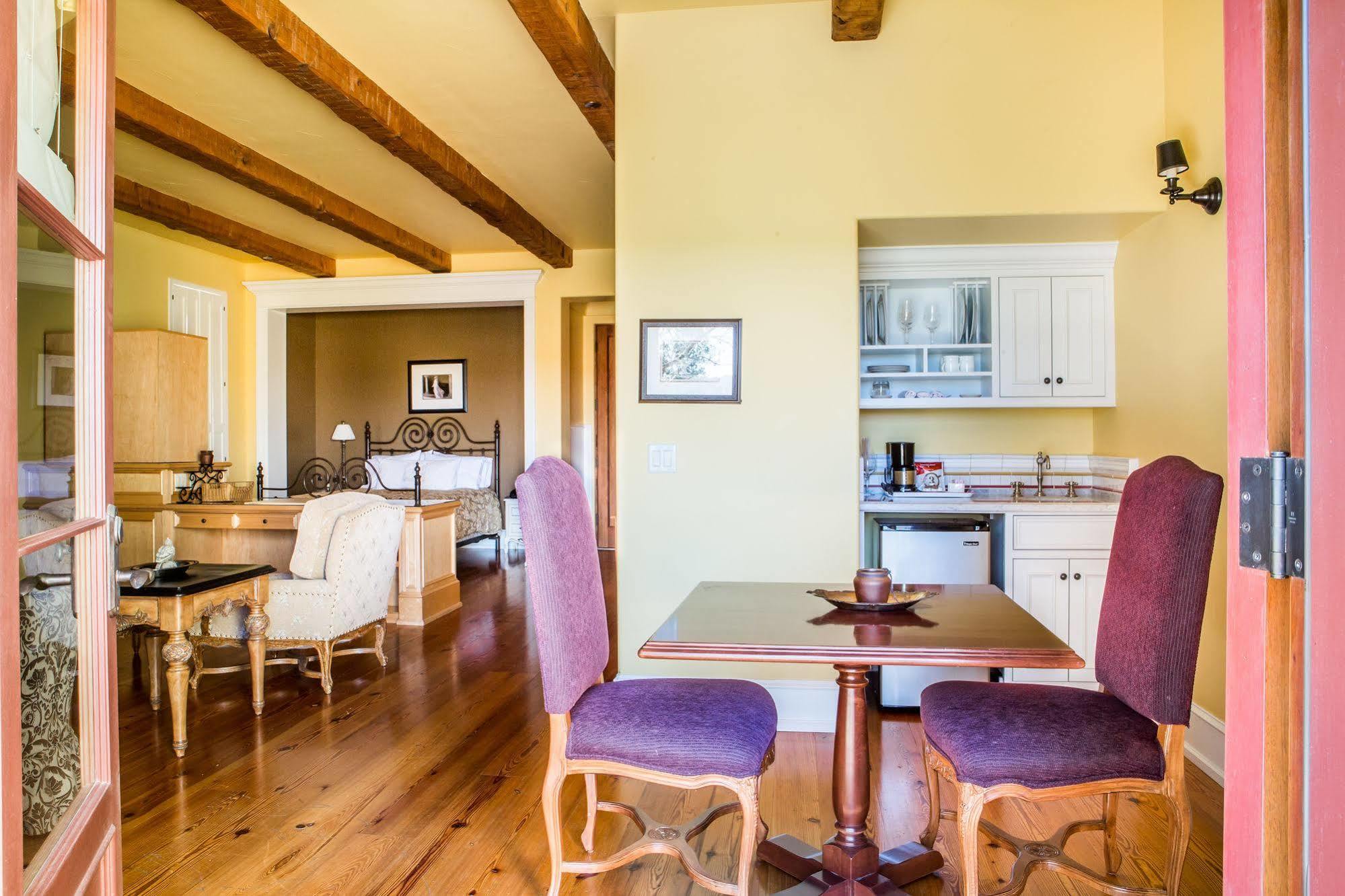 Calipaso Winery & Bed & Breakfast Paso Robles