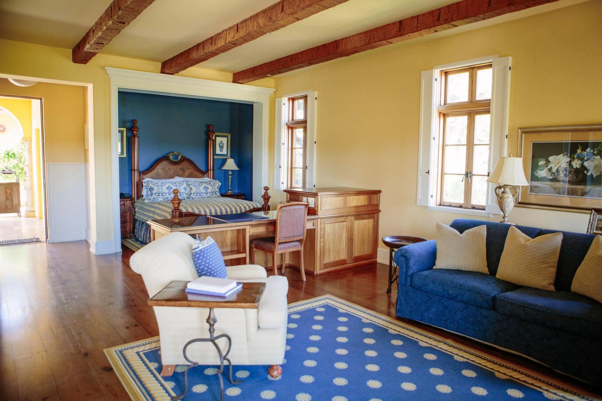 Calipaso Winery & Bed & Breakfast