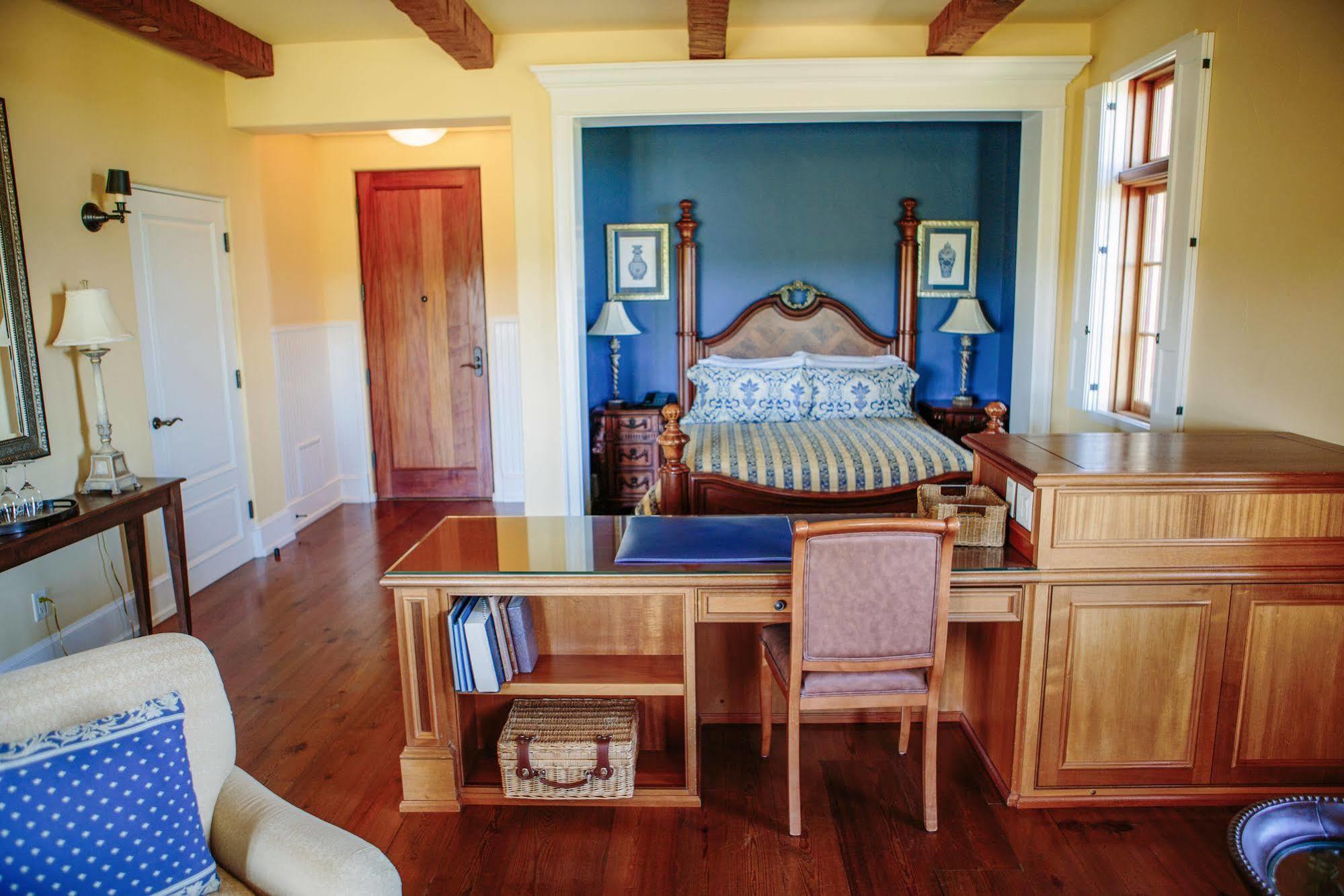 Calipaso Winery & Bed & Breakfast Paso Robles