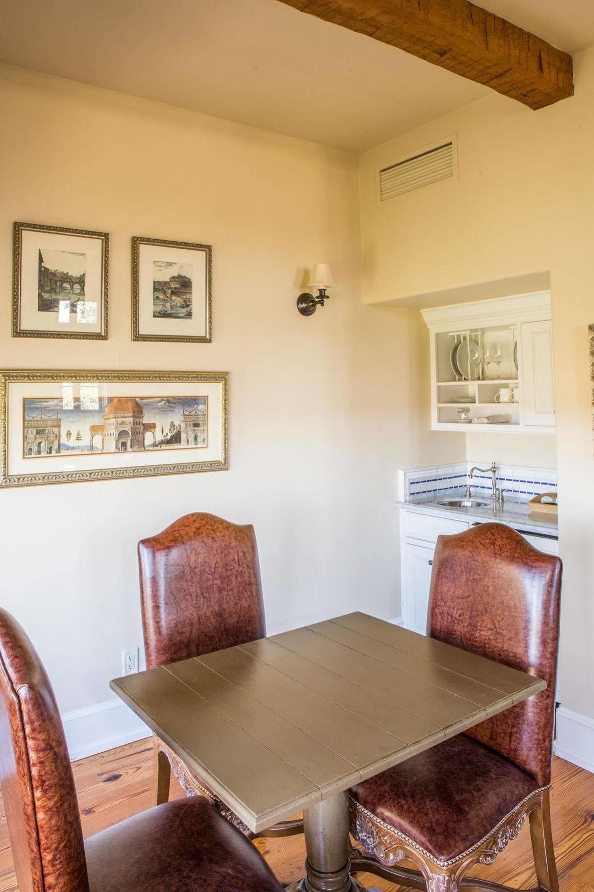 Calipaso Winery & Bed & Breakfast Paso Robles