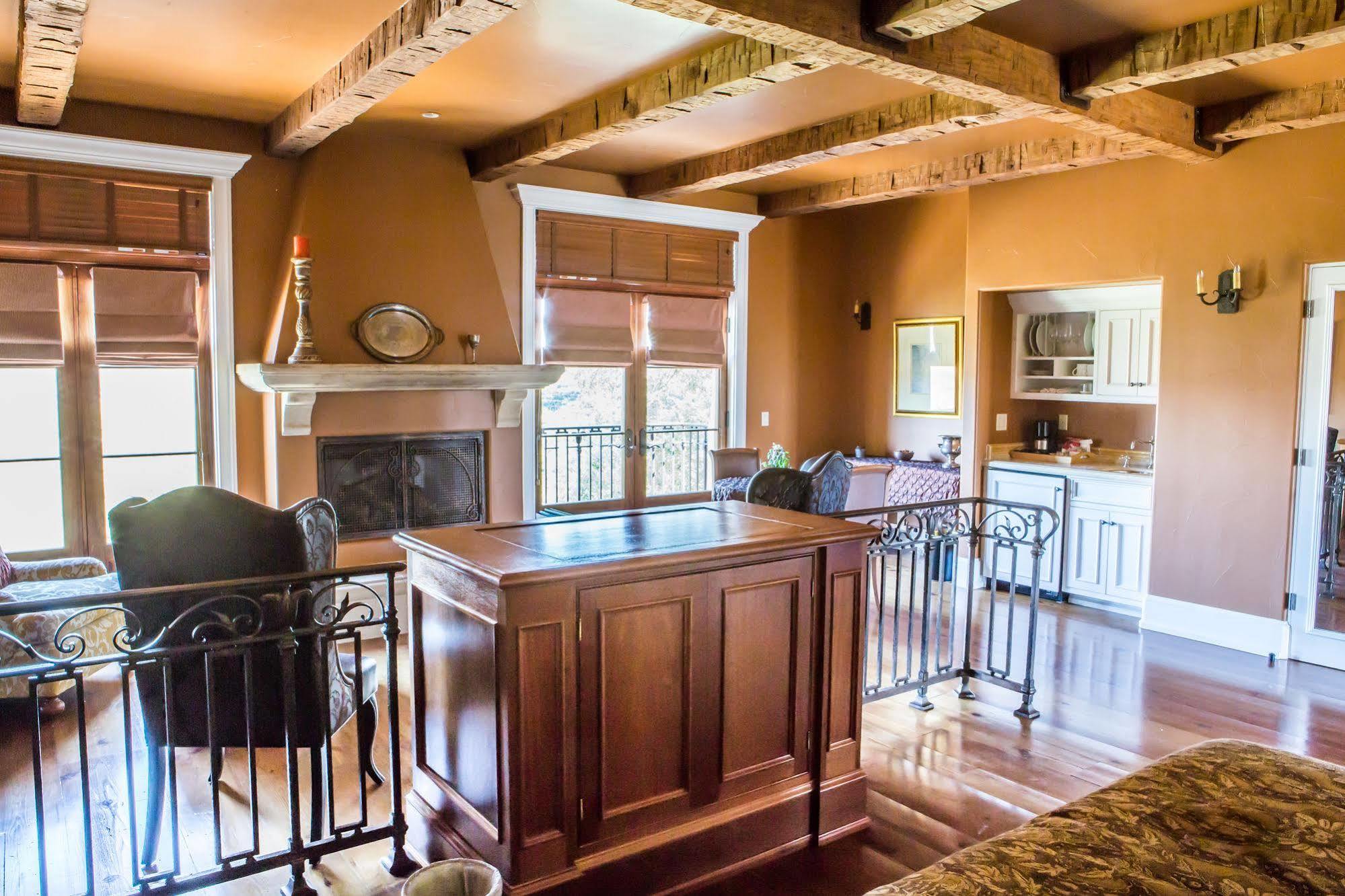 Calipaso Winery &