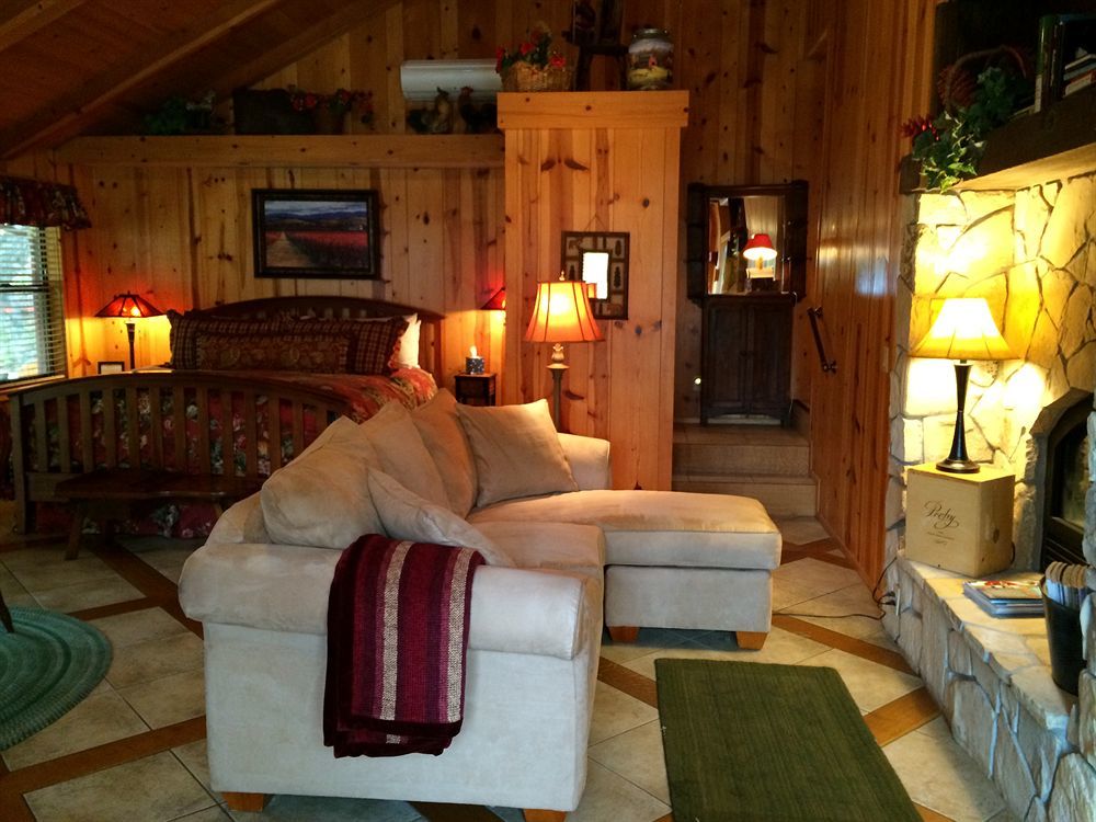 Creekside Of Paso Robles Bed & Breakfast
