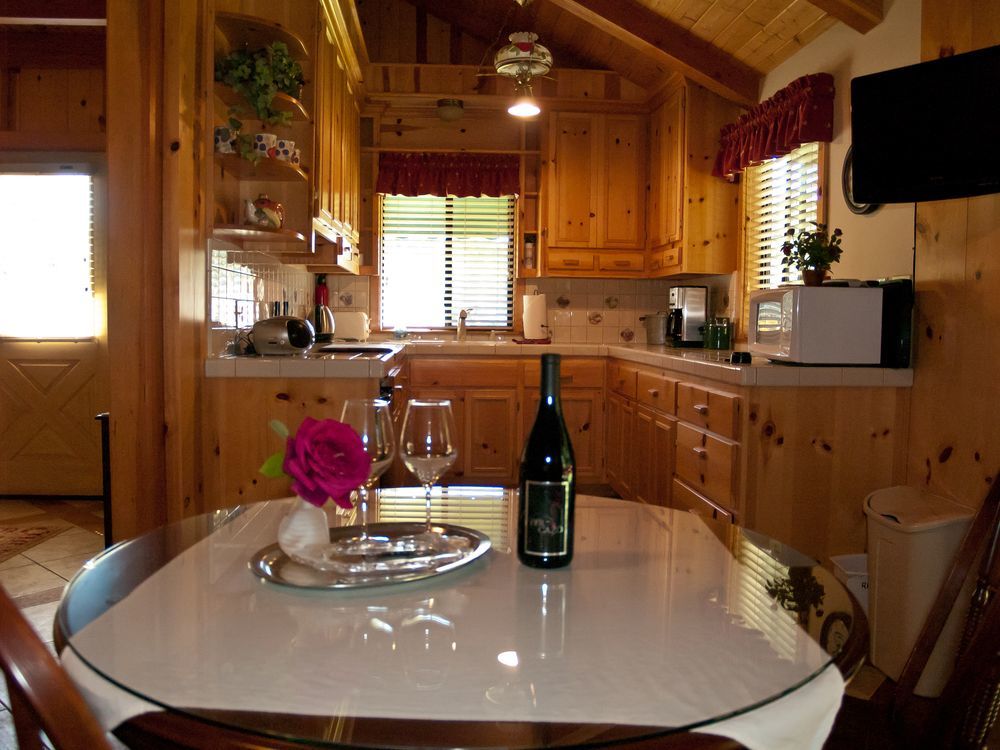 Creekside Of Paso Robles Bed & Breakfast Templeton